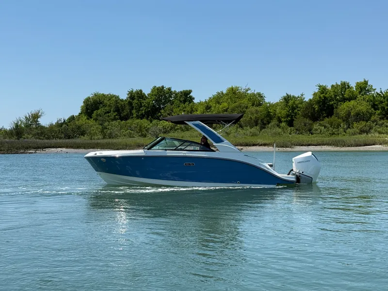 Slide: The Image of Sea Ray SDX 230 Outboard 2026 - 7