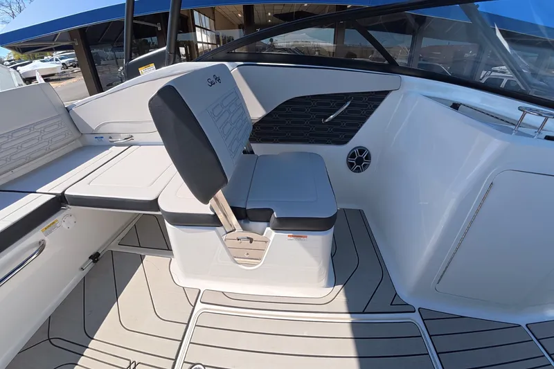 Slide: The Image of Sea Ray SPX 210 Outboard 2026 - 14