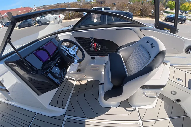 Slide: The Image of Sea Ray SPX 210 Outboard 2026 - 19