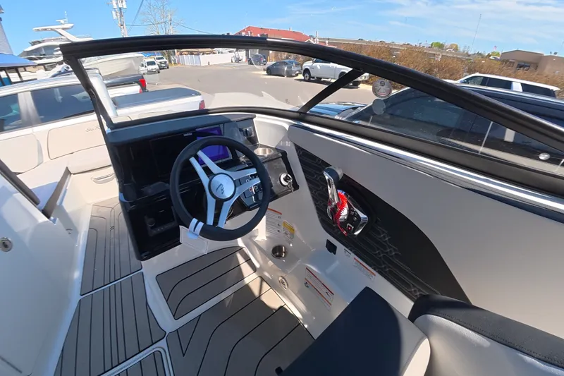 Slide: The Image of Sea Ray SPX 210 Outboard 2026 - 21