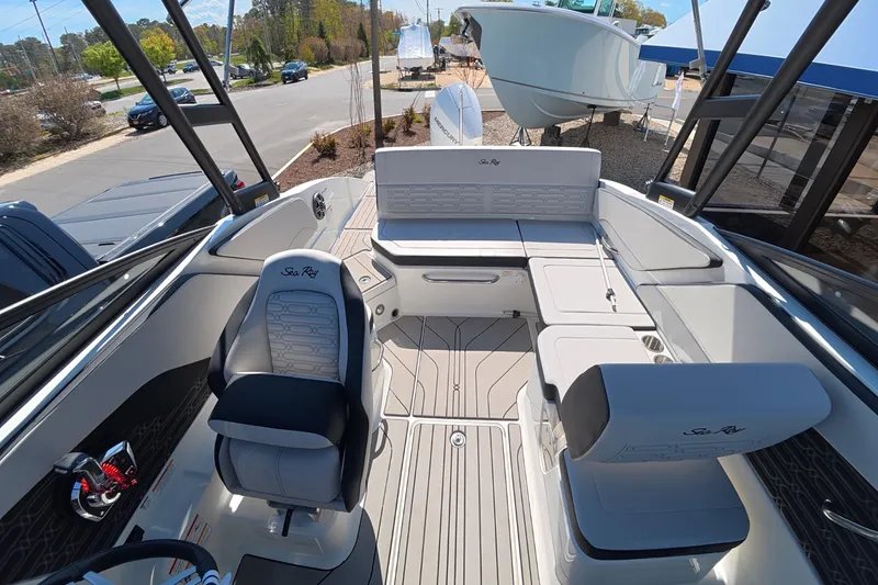 Slide: The Image of Sea Ray SPX 210 Outboard 2026 - 8
