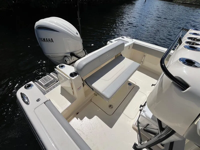 Slide: The Image of Scout 240 XSF 2025 - 18