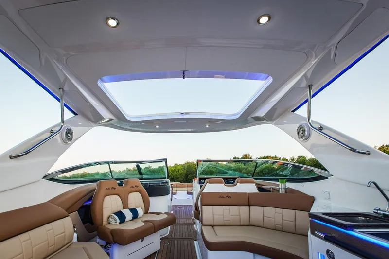 Slide: The Image of Sea Ray 350 SLX 2016 - 20