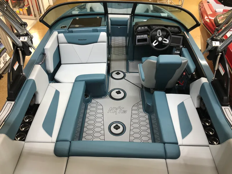 Slide: The Image of Mastercraft NXT20 2025 - 10