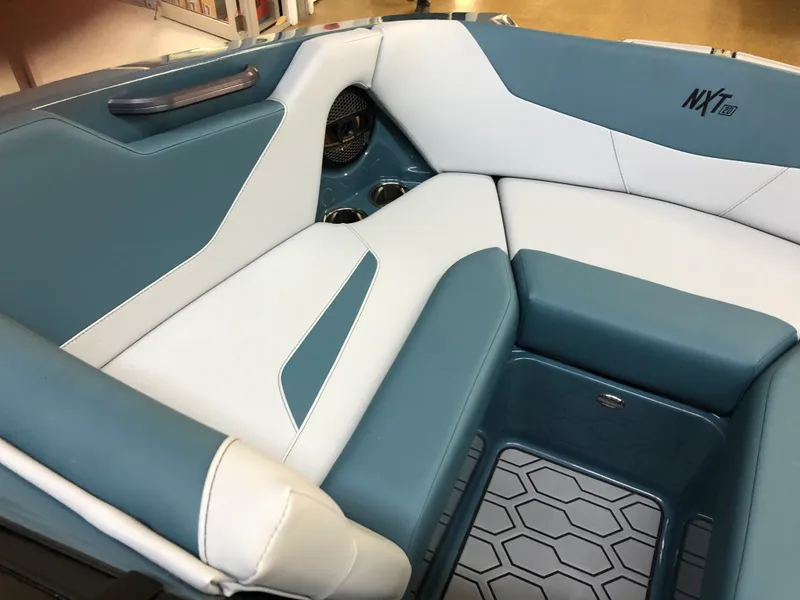 Slide: The Image of Mastercraft NXT20 2025 - 23