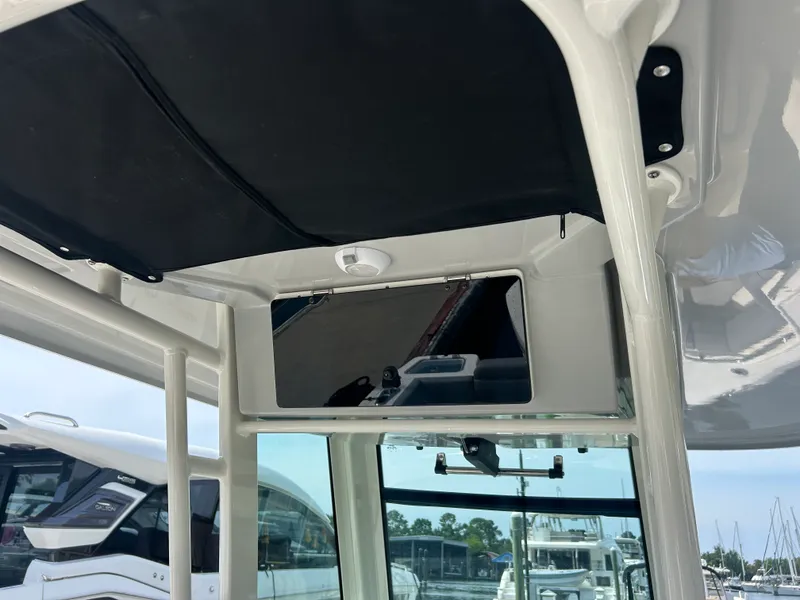 Slide: The Image of Boston Whaler 280 Outrage 2026 - 23