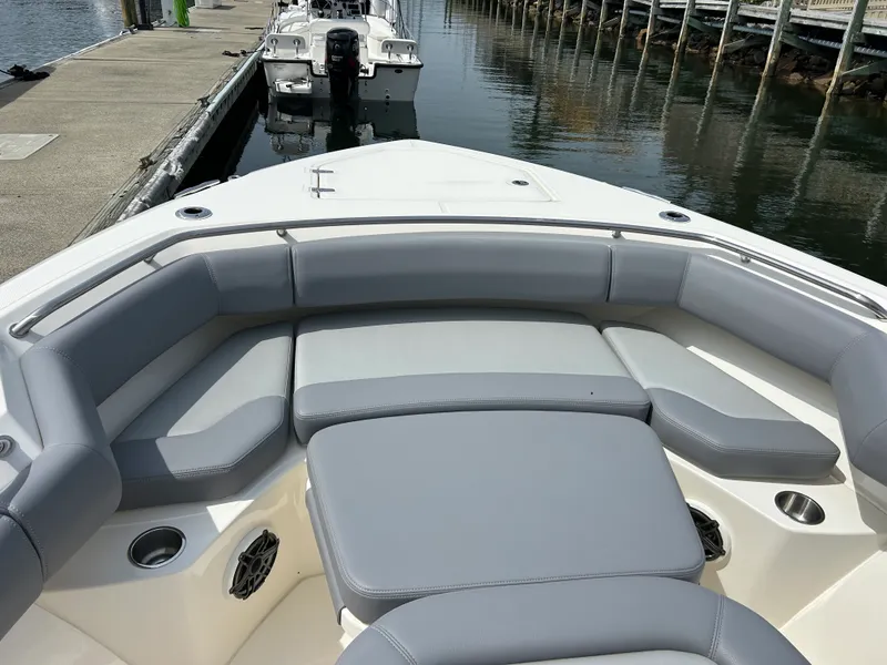 Slide: The Image of Boston Whaler 280 Outrage 2026 - 37