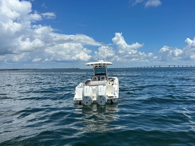 Slide: The Image of Boston Whaler 280 Outrage 2026 - 7