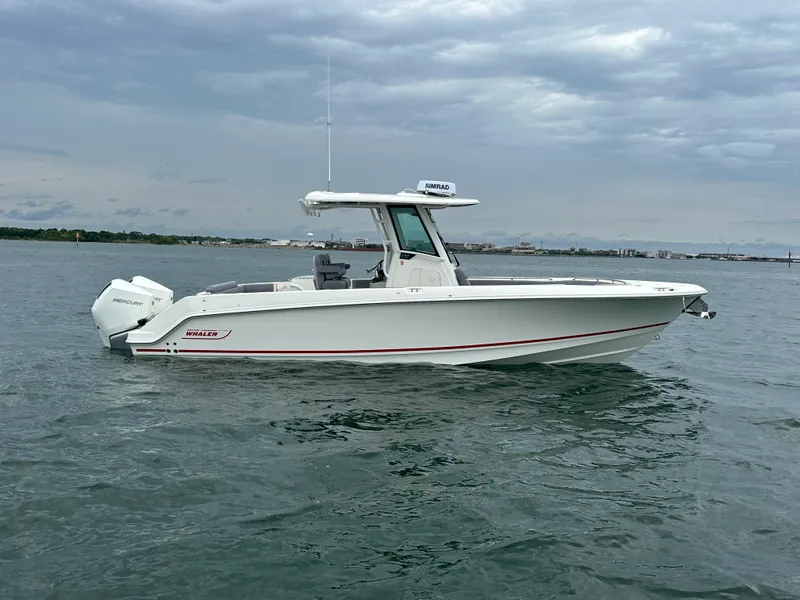 Slide: The Image of Boston Whaler 280 Outrage 2026 - 7