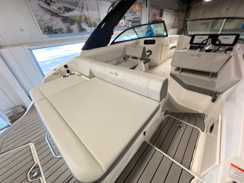 Slide: The Image of Sea Ray SDX 230 Surf 2026 - 14