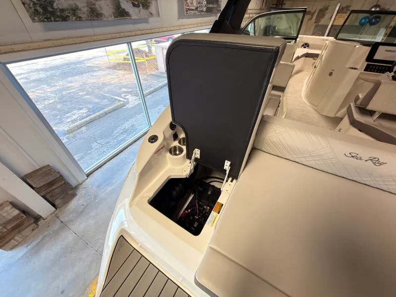 Slide: The Image of Sea Ray SDX 230 Surf 2026 - 13