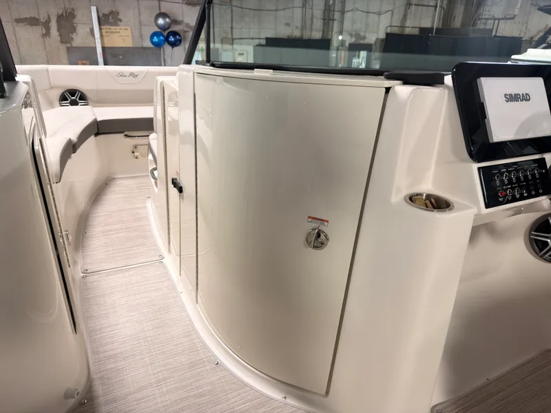 Slide: The Image of Sea Ray SDX 230 Surf 2026 - 38