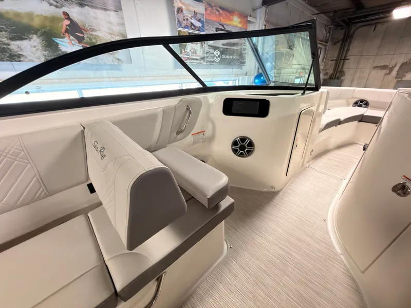 Slide: The Image of Sea Ray SDX 230 Surf 2026 - 22