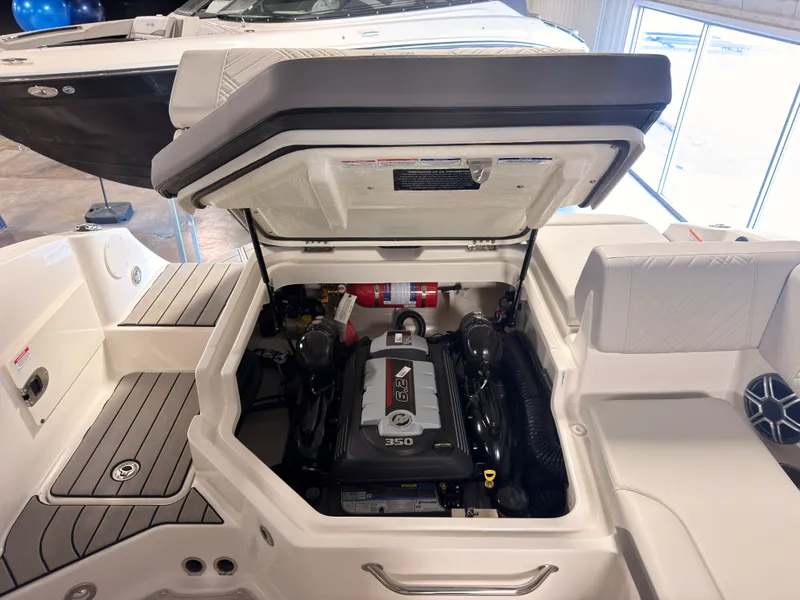 Slide: The Image of Sea Ray SDX 230 Surf 2026 - 16