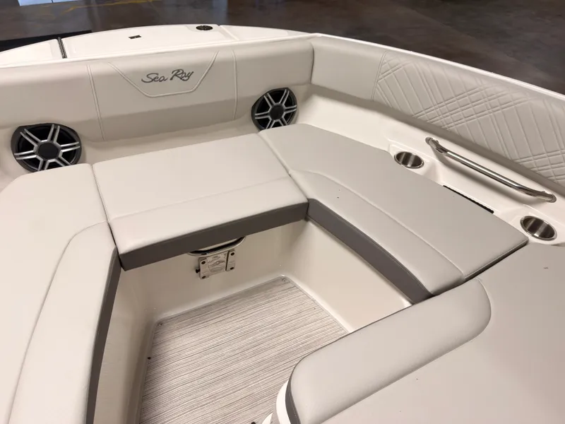 Slide: The Image of Sea Ray SDX 230 Surf 2026 - 47