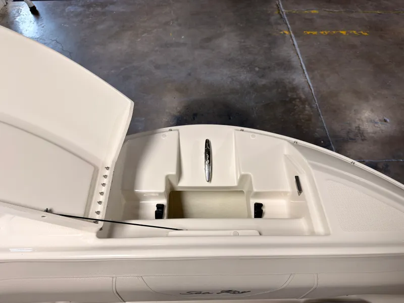 Slide: The Image of Sea Ray SDX 230 Surf 2026 - 52