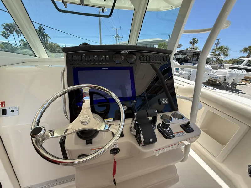Slide: The Image of Boston Whaler 380 Outrage 2026 - 10
