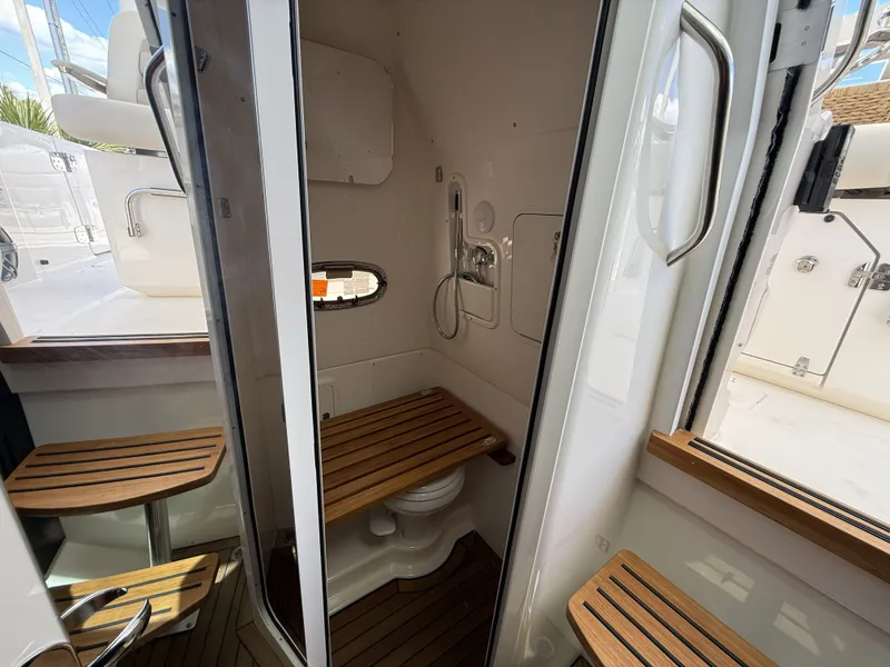 Slide: The Image of Boston Whaler 380 Outrage 2026 - 16