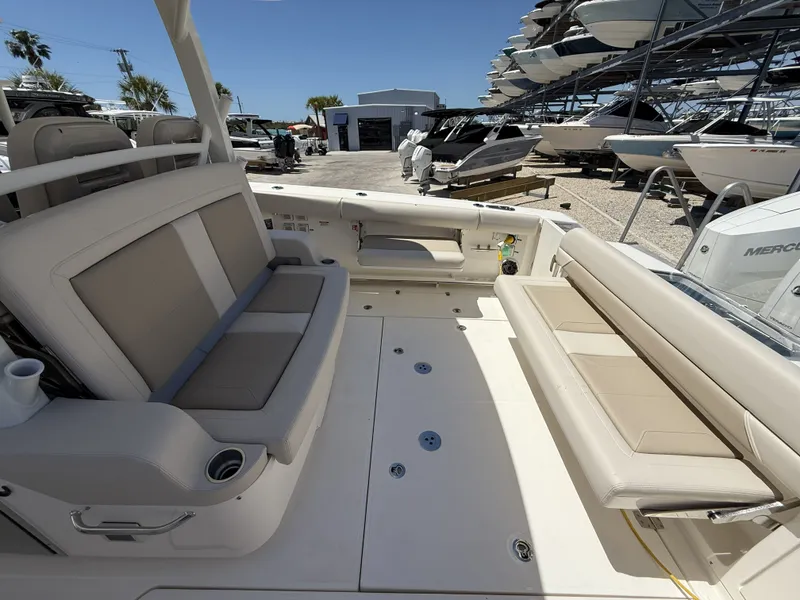Slide: The Image of Boston Whaler 380 Outrage 2026 - 20