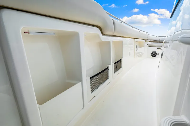 Slide: The Image of Boston Whaler 380 Outrage 2026 - 24