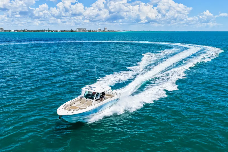 Slide: The Image of Boston Whaler 380 Outrage 2026 - 29