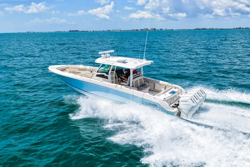 Slide: The Image of Boston Whaler 380 Outrage 2026 - 30