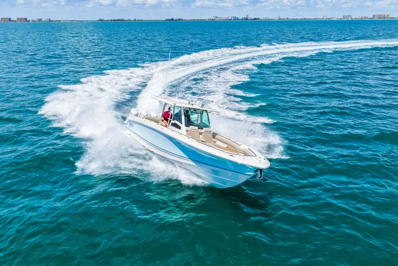 Slide: The Image of Boston Whaler 380 Outrage 2026 - 37