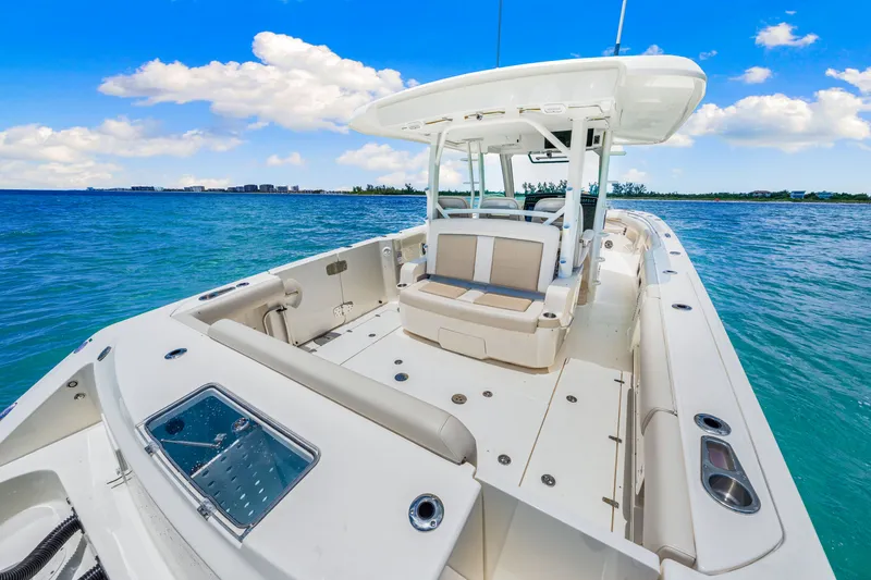 Slide: The Image of Boston Whaler 380 Outrage 2026 - 40