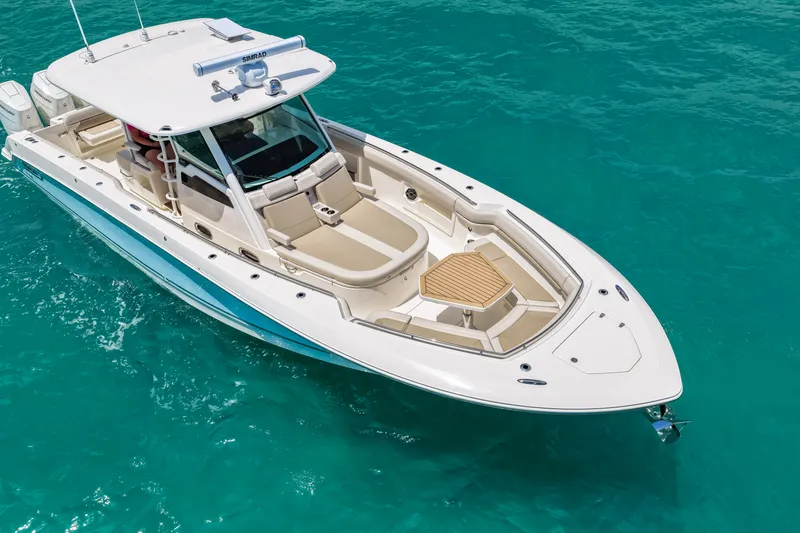 Slide: The Image of Boston Whaler 380 Outrage 2026 - 59