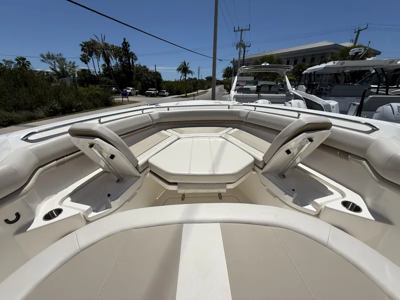 Slide: The Image of Boston Whaler 380 Outrage 2026 - 6