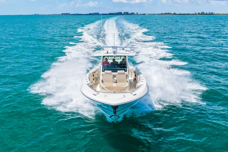 Slide: The Image of Boston Whaler 380 Outrage 2026 - 64