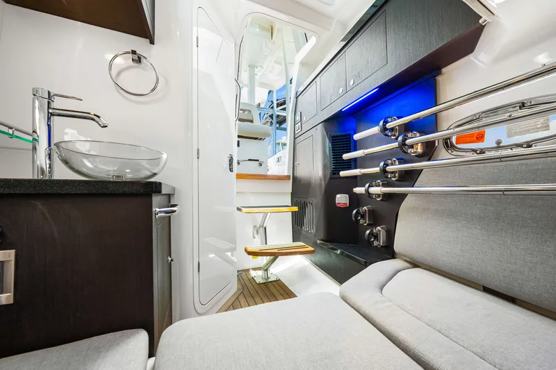 Slide: The Image of Boston Whaler 380 Outrage 2026 - 72