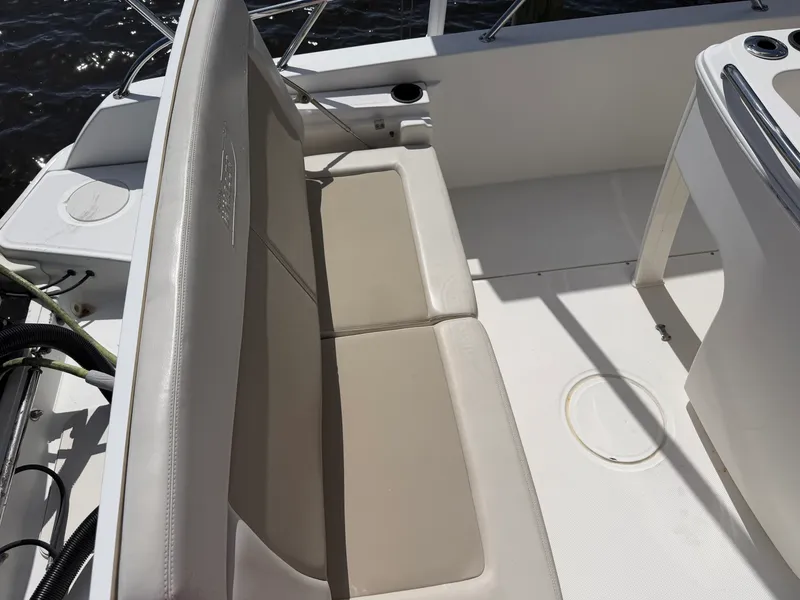 Slide: The Image of Boston Whaler 270 DAUNTLESS 2018 - 3