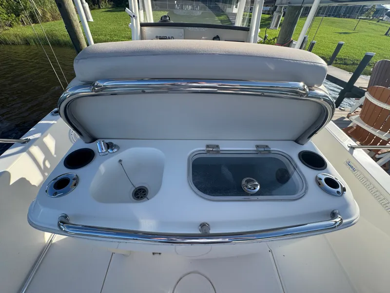 Slide: The Image of Boston Whaler 270 DAUNTLESS 2018 - 23