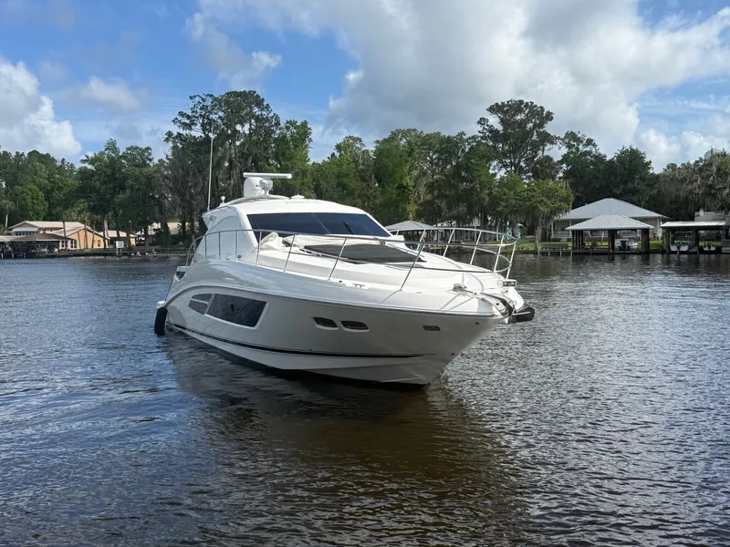 Slide: The Image of Sea Ray 510 SUNDANCER 2016 - 10