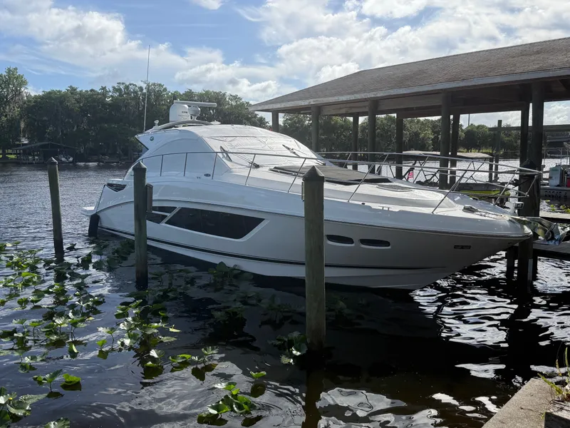 Slide: The Image of Sea Ray 510 SUNDANCER 2016 - 22