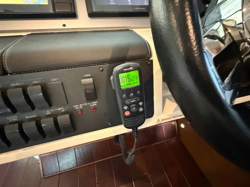 Slide: The Image of Sea Ray 510 SUNDANCER 2016 - 28