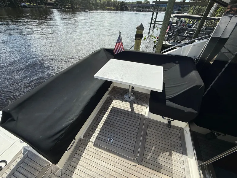 Slide: The Image of Sea Ray 510 SUNDANCER 2016 - 43