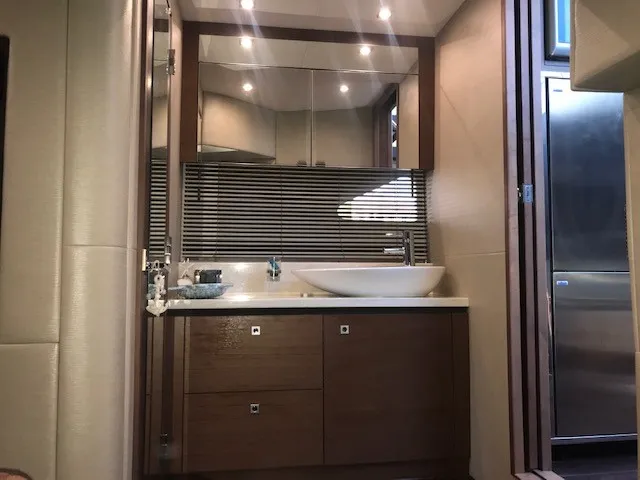Slide: The Image of Sea Ray 510 SUNDANCER 2016 - 44