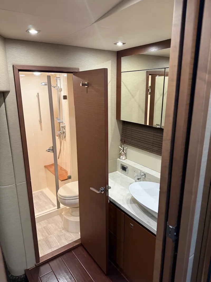 Slide: The Image of Sea Ray 510 SUNDANCER 2016 - 38