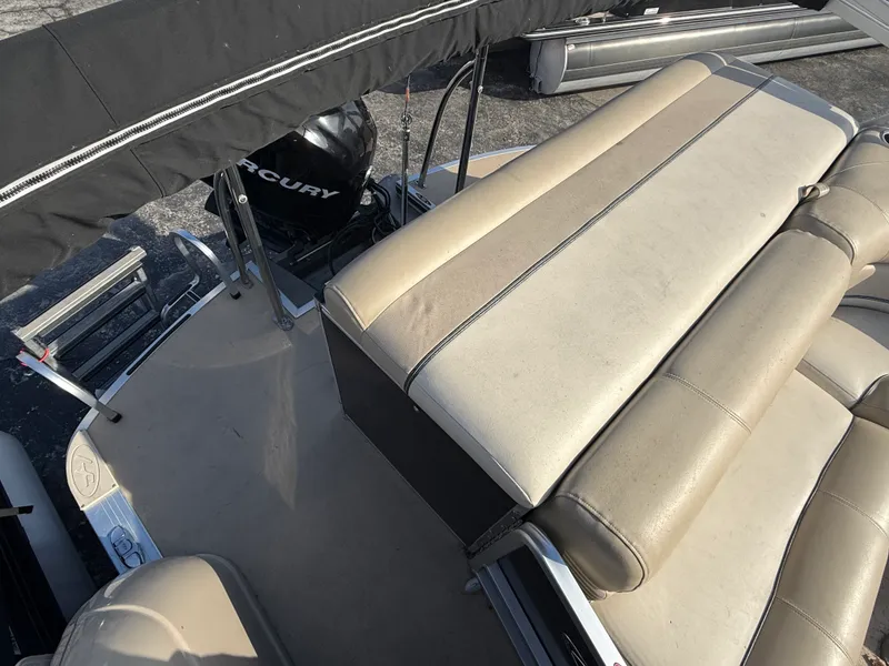 Slide: The Image of Harris 230 GRAND MARINER 2012 - 9