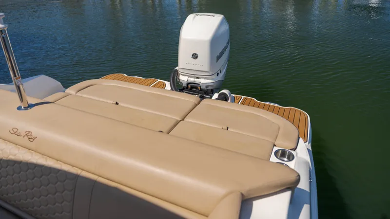 Slide: The Image of Sea Ray 270 SDX OB 2018 - 28