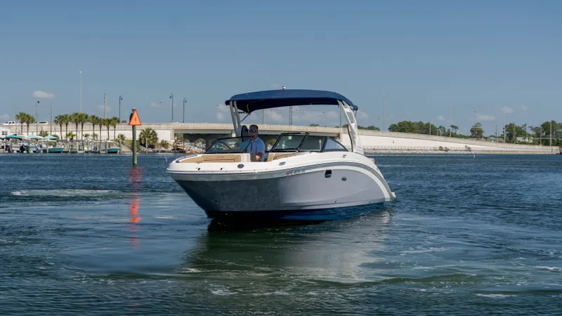 Slide: The Image of Sea Ray 270 SDX OB 2018 - 7