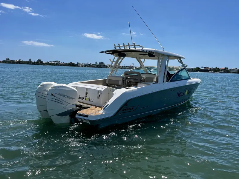 Slide: The Image of Boston Whaler 320 VANTAGE 2019 - 3