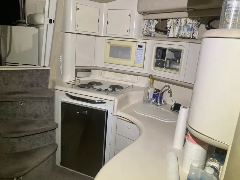 Slide: The Image of Sea Ray 370 SUNDANCER 1996 - 10
