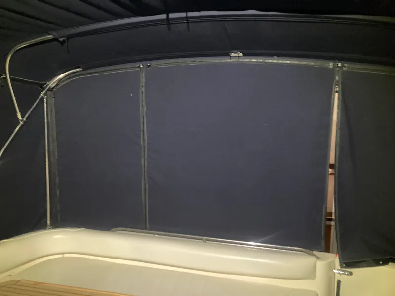 Slide: The Image of Sea Ray 370 SUNDANCER 1996 - 16