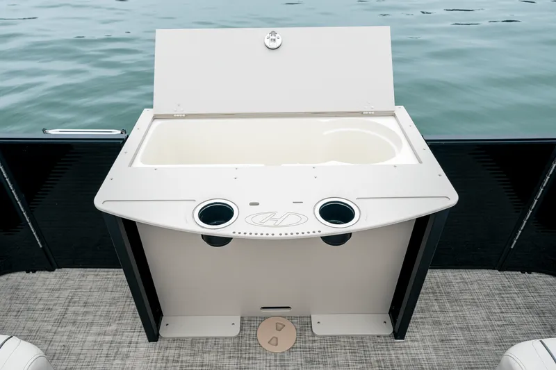 Slide: The Image of Harris 210 Cruiser 2025 - 12