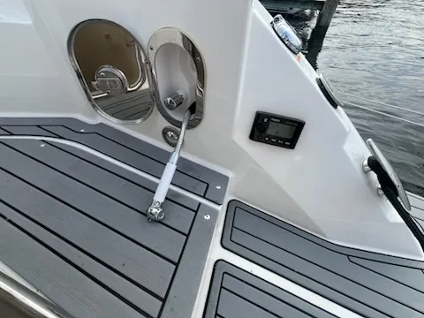 Slide: The Image of Sea Ray 320 DA 2020 - 20