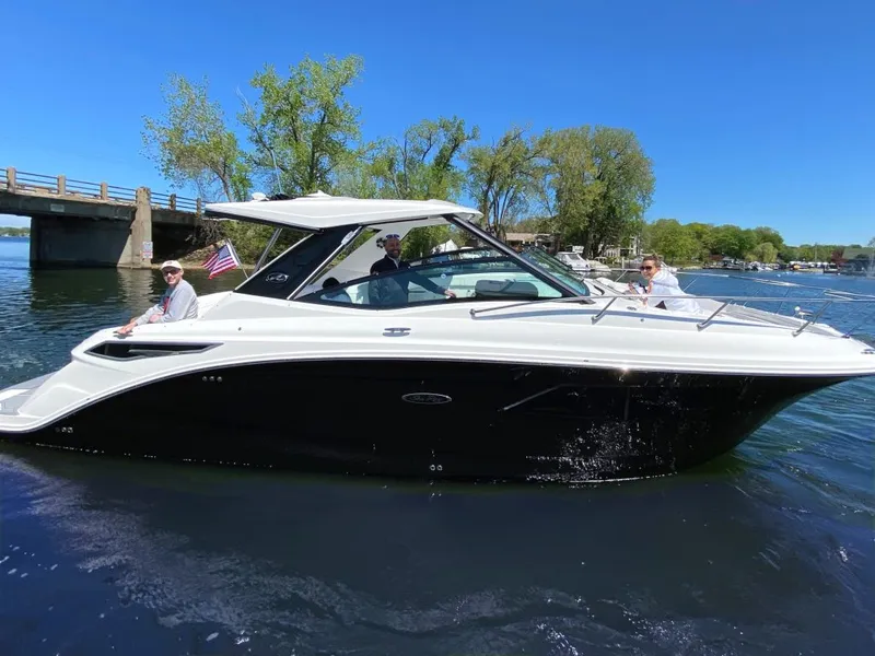 Slide: The Image of Sea Ray 320 DA 2020 - 3