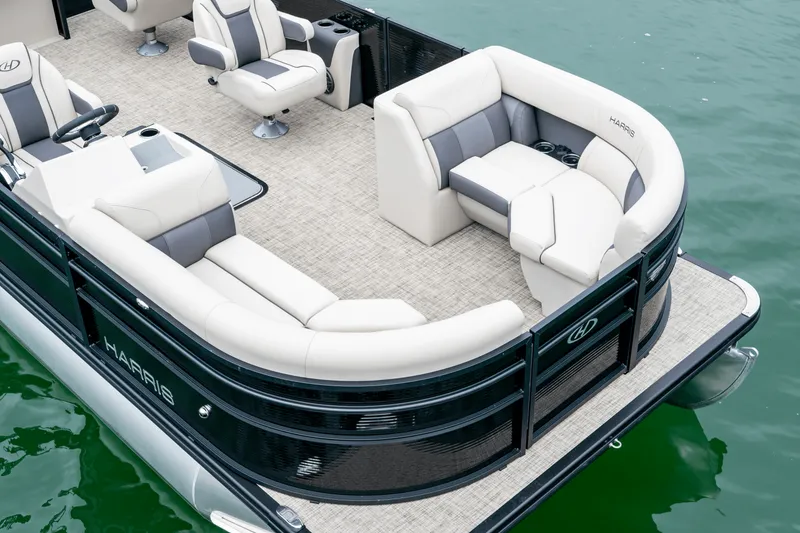 Slide: The Image of Harris 210 Cruiser 2025 - 8